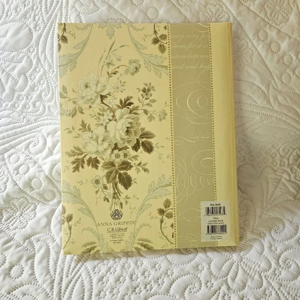 Vintage Anna Griffin Wedding Memory Book By C.R. Gibson Decorative Pages - Picture 2 of 16